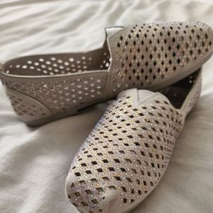 Bob's, silver, memory foam